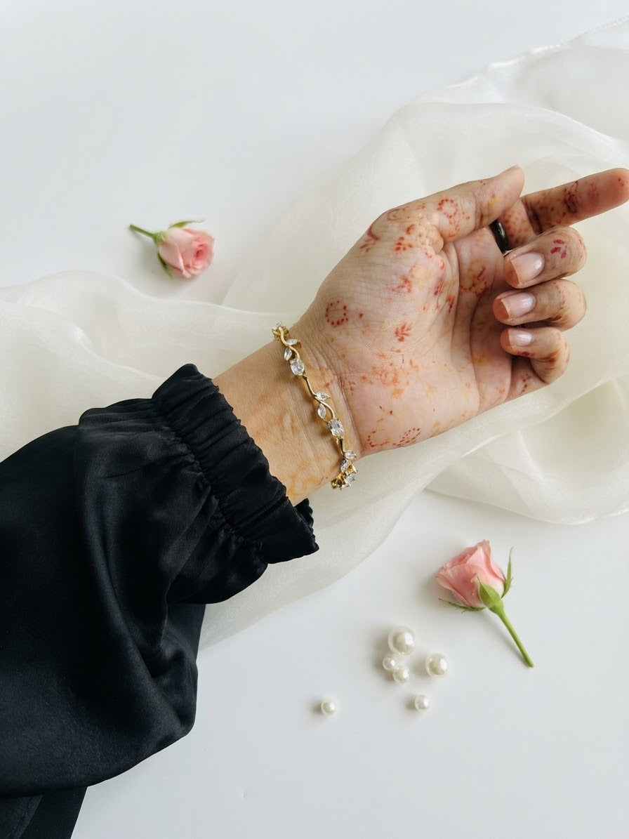 Elegant Tulip Bracelet for Women – Cute Floral Design Fashion Jewelry